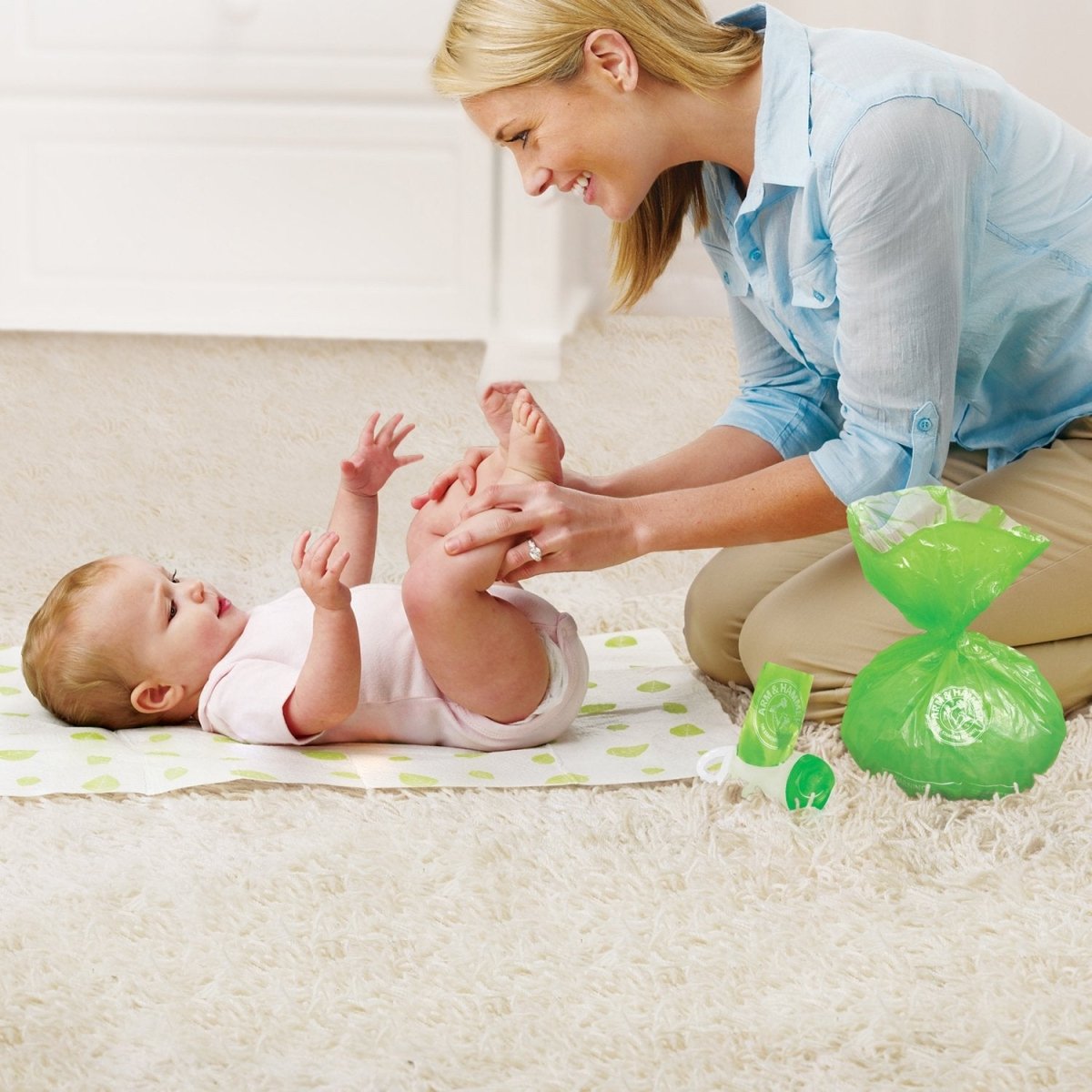 Munchkin Arm & Hammer Nappy Bag and Dispenser - Munchkin - 2 - Baby & Kids - ThePharmacy